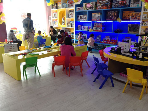 玩具加盟店如何拓展玩具市場？