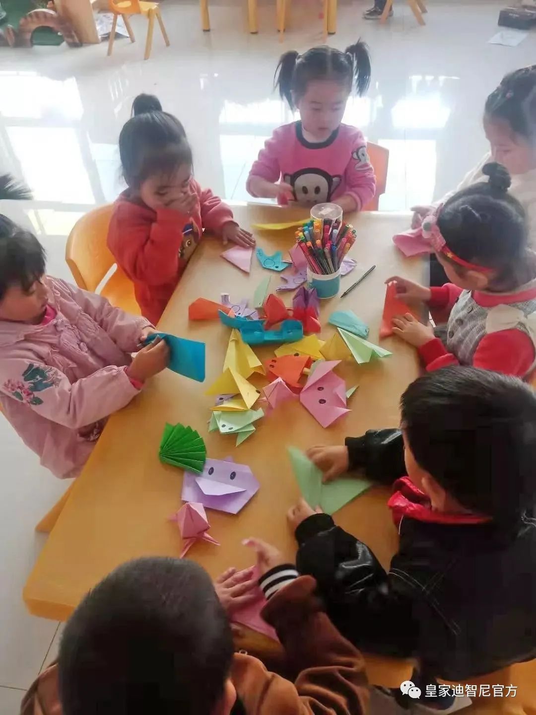 皇家迪智尼 I 培養(yǎng)出動(dòng)手能力超棒的孩子，家長可以這樣引導(dǎo)?。?></div>
						<div   id=