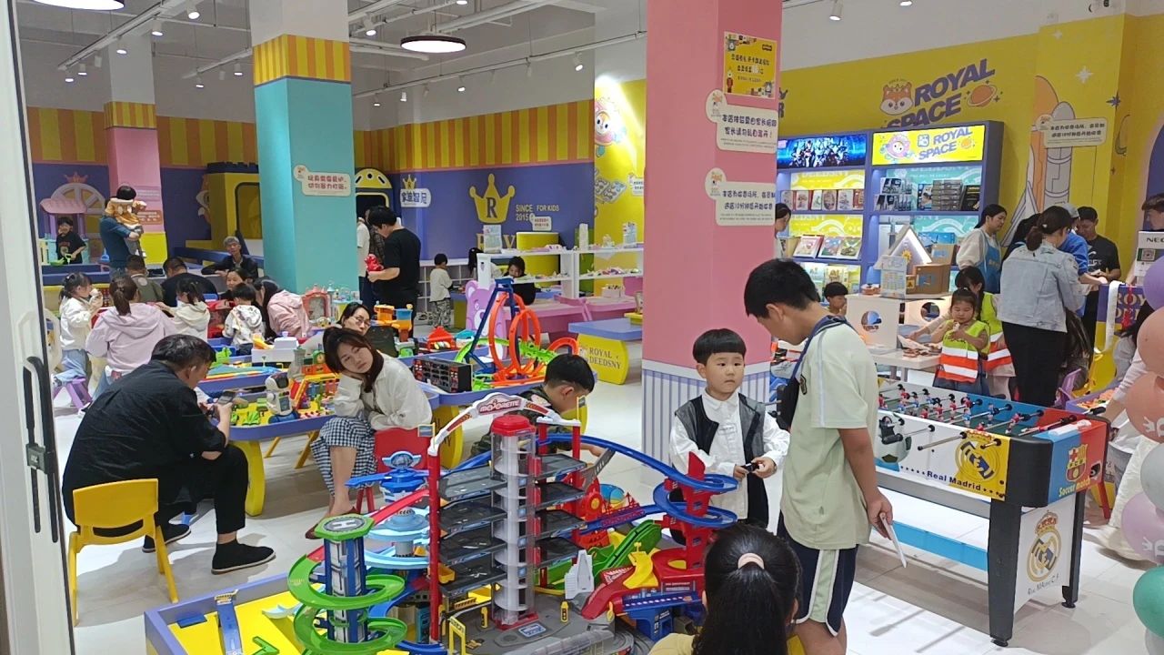 皇家迪智尼 I 玩具樂園中不可或缺的六大設(shè)備項目類型！