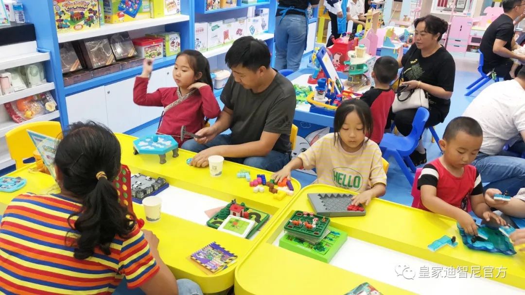 皇家迪智尼 I 幼兒、上班族、老年人等群體益智類玩具所帶來(lái)的好處！